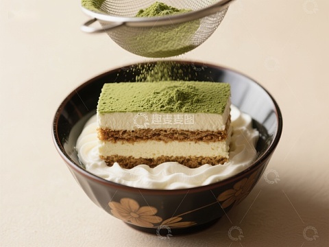 抹茶甜点撒粉瞬间