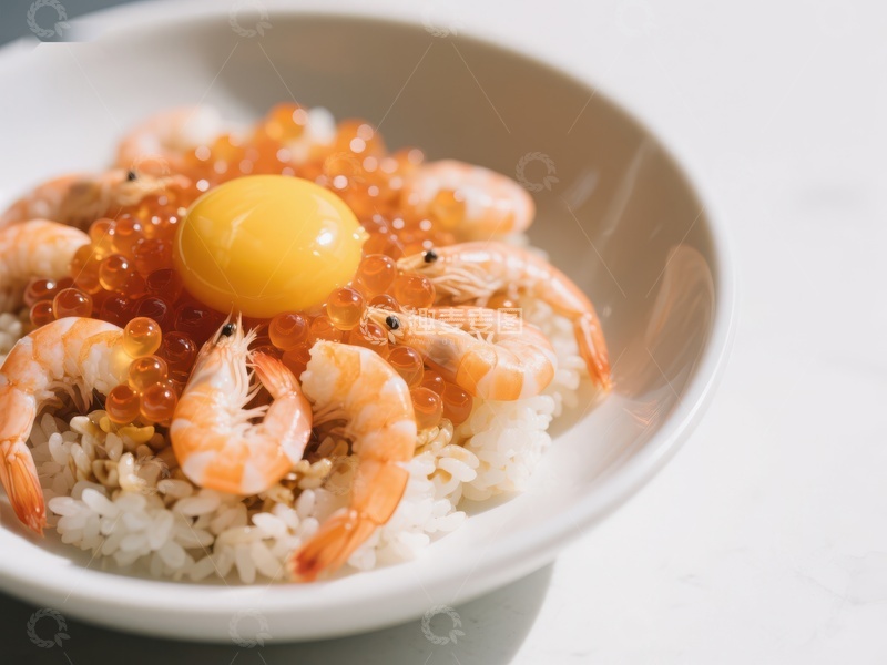 高清大图下载【趣麦麦图】虾仁鱼籽饭配生蛋黄