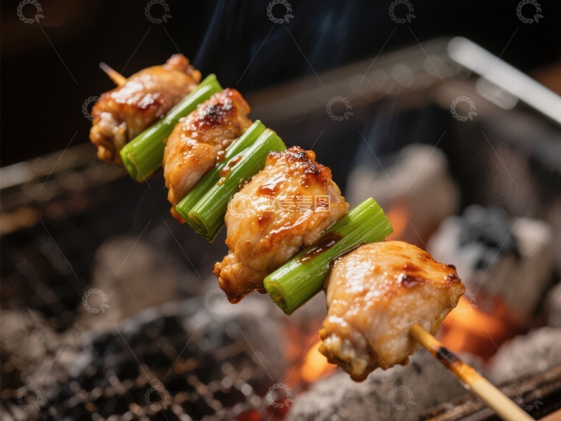 高清大图下载【趣麦麦图】烤鸡肉串在炭火上烧烤