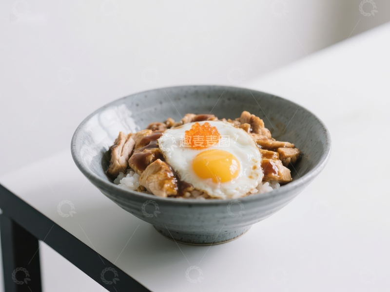 高清大图下载【趣麦麦图】日式盖饭配煎蛋