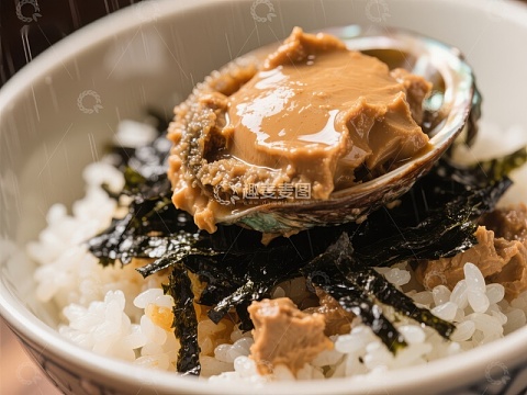 鲍鱼盖饭：海鲜与米饭的完美结合
