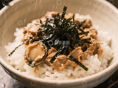 海苔鲍鱼盖饭特写