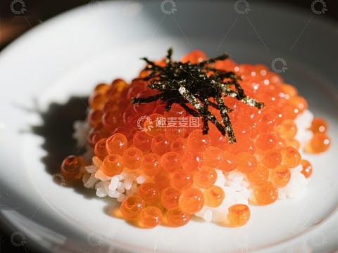 精致鱼子酱盖饭特写