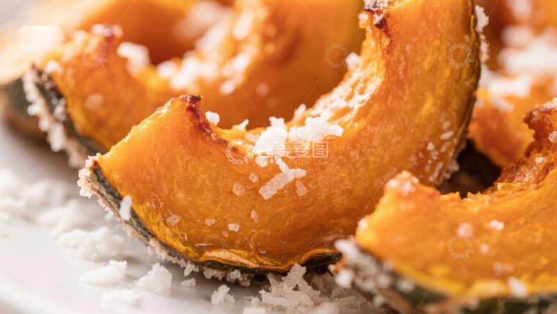 高清大图下载【趣麦麦图】烤南瓜片撒上粗盐