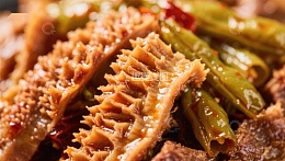 麻辣牛肚配青椒美食特写
