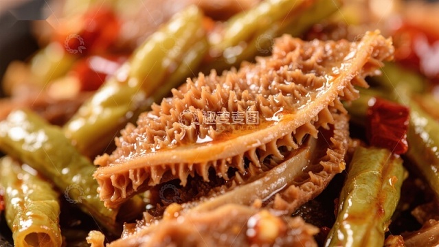 香辣毛肚炒豆角美食特写