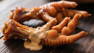 酱汁淋鸡爪，美味诱人