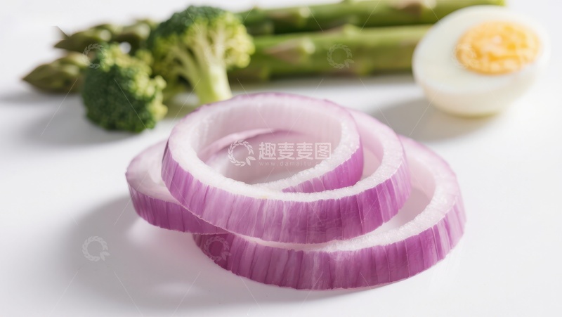 高清大图下载【趣麦麦图】-切片红洋葱与蔬菜背景
