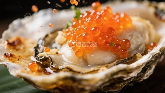 鲜美生蚝配鱼子酱