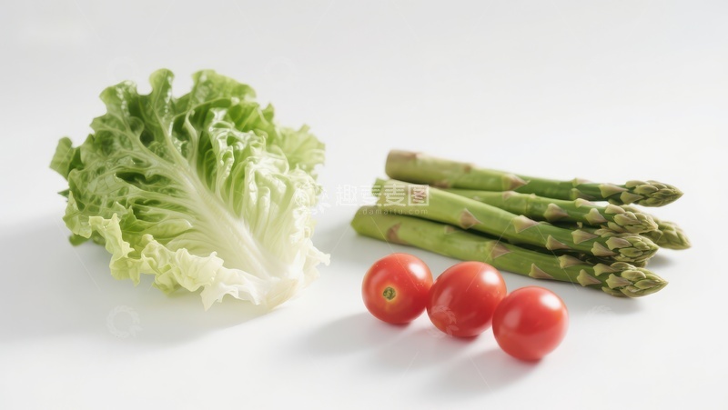 高清大图下载【趣麦麦图】新鲜蔬菜组合：生菜、芦笋和樱桃番茄