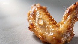 香脆烤鸡翅特写