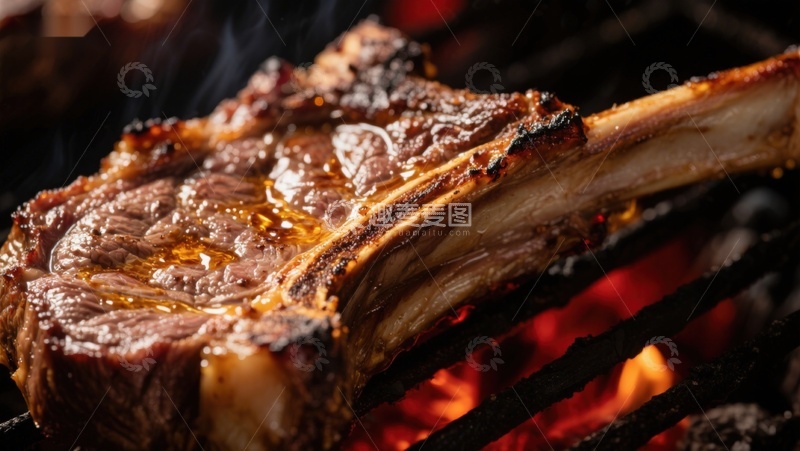 高清大图下载【趣麦麦图】烤制中的多汁牛排