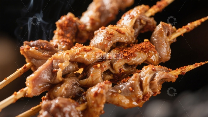 高清大图下载【趣麦麦图】香辣烤串，热气腾腾的美味