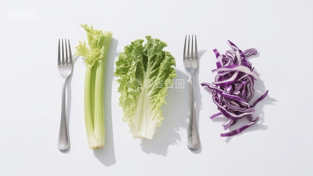 蔬菜与叉子的简洁排列