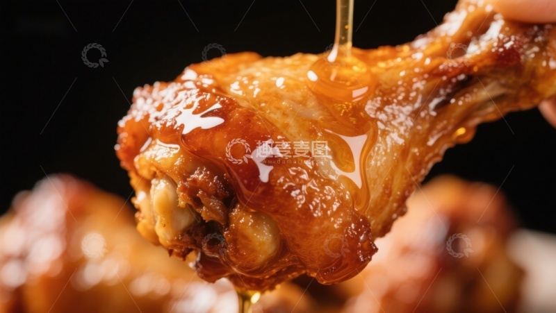 高清大图下载【趣麦麦图】蜂蜜淋洒在炸鸡翅上
