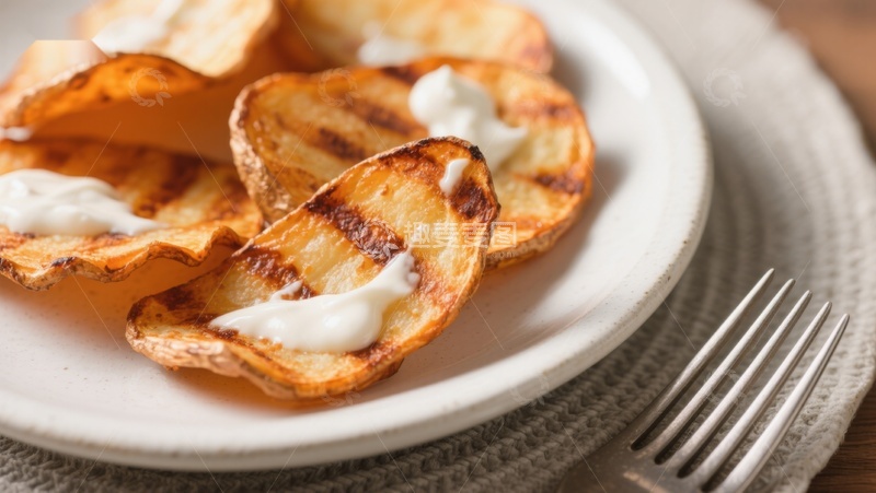 高清大图下载【趣麦麦图】烤土豆片配酸奶油