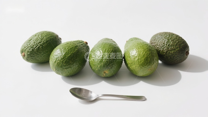 高清大图下载【趣麦麦图】五个牛油果与一把勺子