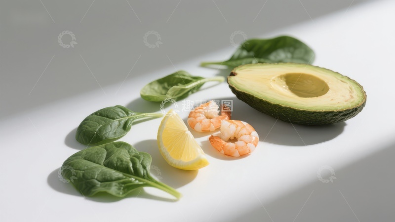 高清大图下载【趣麦麦图】新鲜食材：牛油果、虾仁、菠菜与柠檬