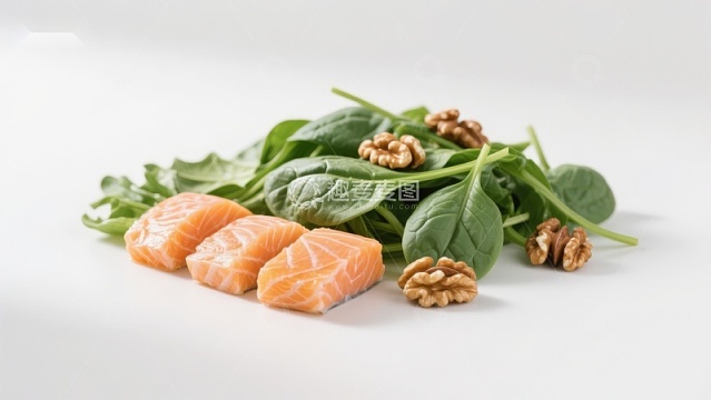 三文鱼配菠菜核桃