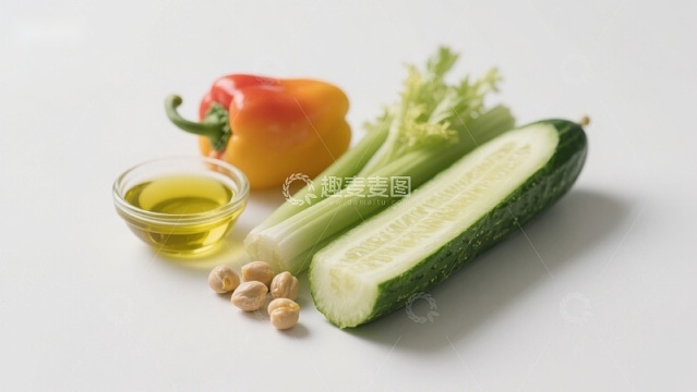 新鲜蔬菜与橄榄油静物