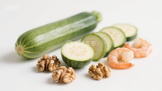西葫芦虾仁核桃食材组合