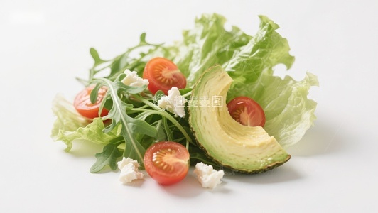 新鲜蔬菜与牛油果组合