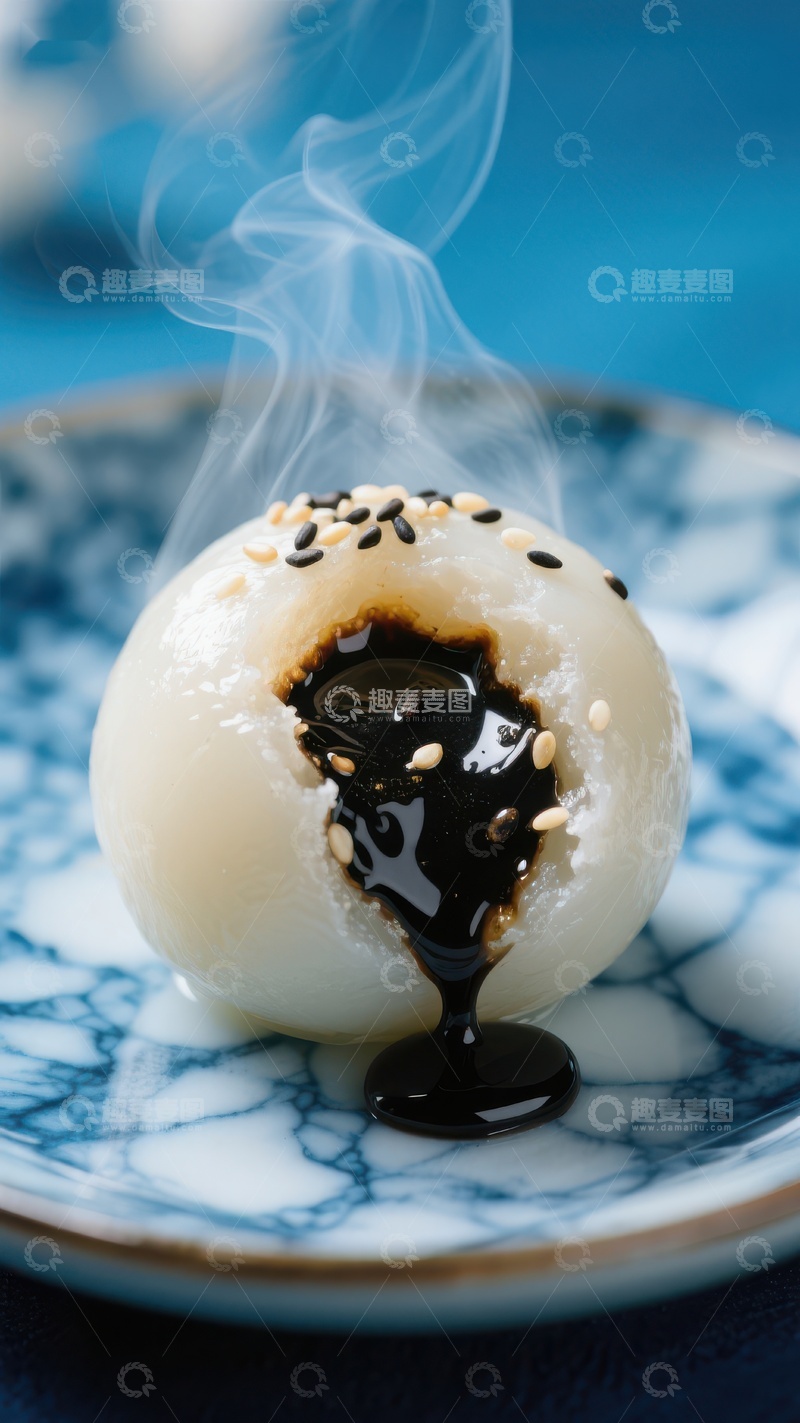 高清大图下载【趣麦麦图】热腾腾的汤圆淋上浓郁酱汁