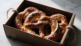 盒装椒盐卷饼特写