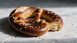 新鲜出炉的椒盐卷饼