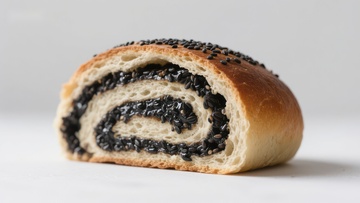 黑芝麻面包卷切片