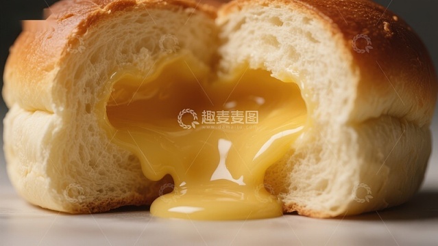 面包夹心，奶油流淌