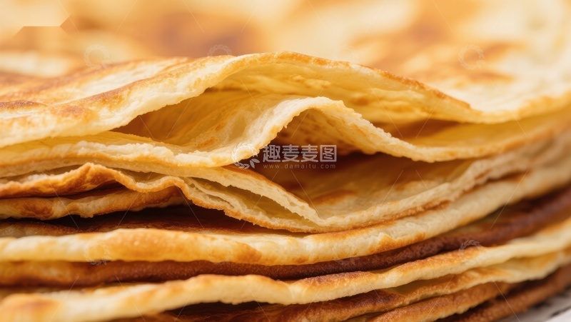 高清大图下载【趣麦麦图】金黄薄饼叠放特写