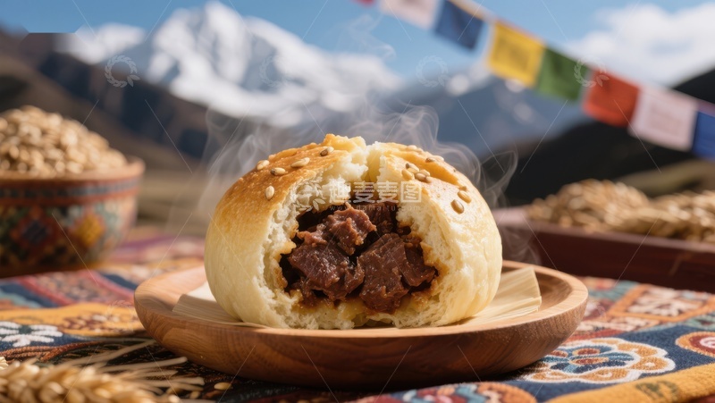 高清大图下载【趣麦麦图】热腾腾的肉馅面包与雪山背景
