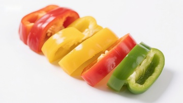 彩椒切片排列展示