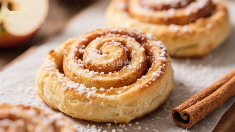 高清大图下载【趣麦麦图】香甜肉桂卷配糖粉
