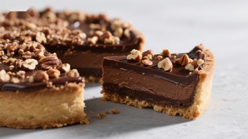 巧克力坚果馅饼切片