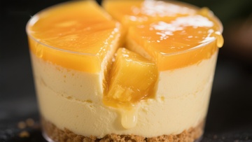 芒果慕斯蛋糕，浓郁果香与奶油的完美结合