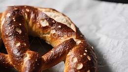 金黄酥脆的椒盐卷饼