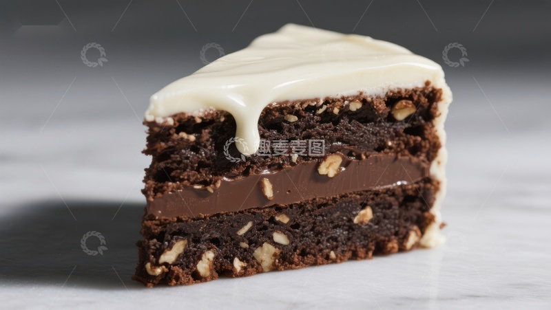 高清大图下载【趣麦麦图】巧克力核桃蛋糕切片