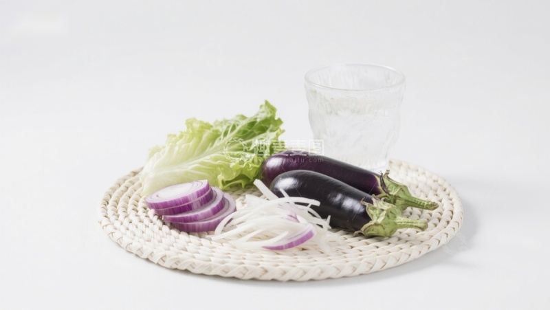 高清大图下载【趣麦麦图】蔬菜与玻璃杯静物摆拍