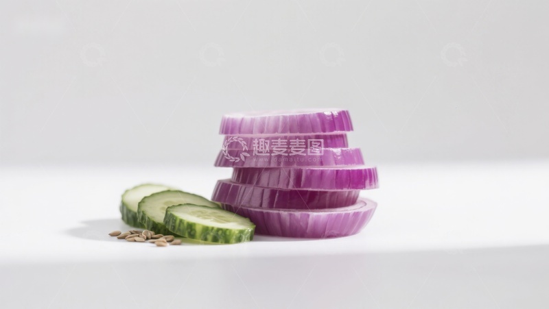 高清大图下载【趣麦麦图】切片洋葱与黄瓜静物