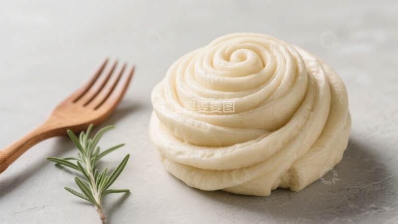 高清大图下载【趣麦麦图】螺旋奶油配迷迭香与木叉