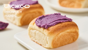 紫薯馅面包特写