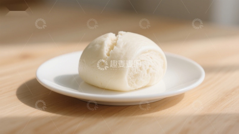 高清大图下载【趣麦麦图】蒸熟的馒头置于白色碟上