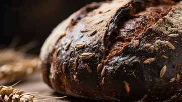 新鲜烘焙的全麦面包