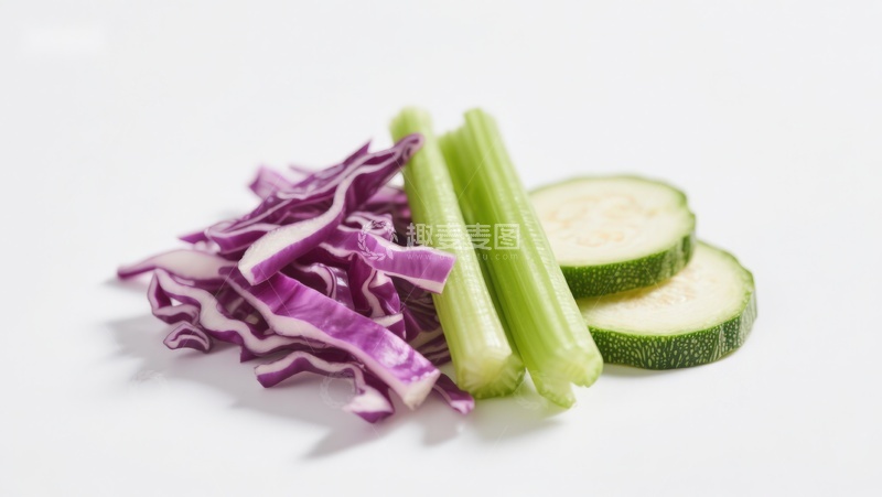 高清大图下载【趣麦麦图】切好的紫甘蓝西芹和西葫芦