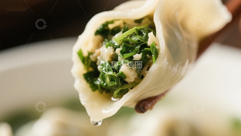 高清大图下载【趣麦麦图】鲜美饺子，菠菜馅料特写