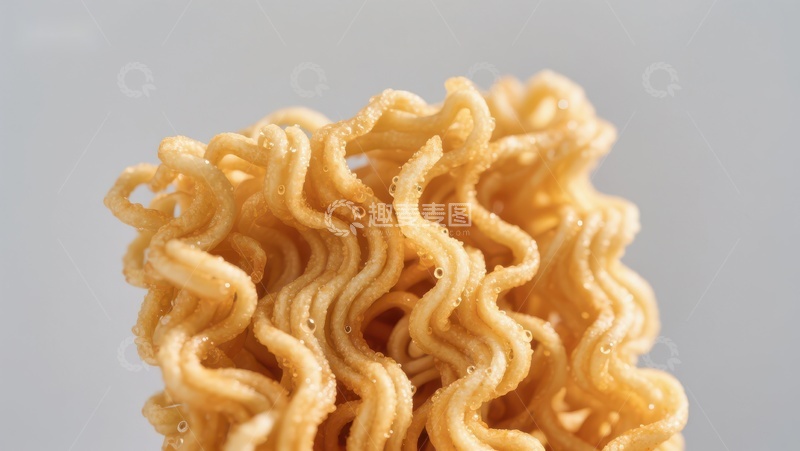高清大图下载【趣麦麦图】金黄色波浪形面条特写