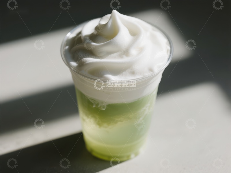 高清大图下载【趣麦麦图】抹茶饮品配奶油