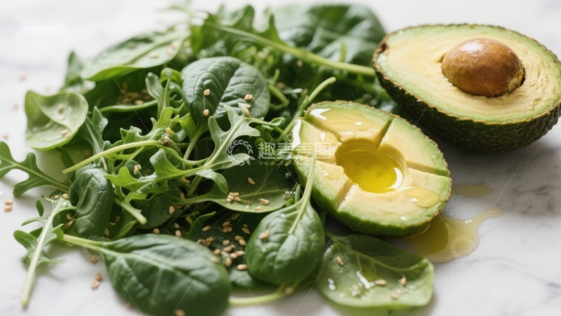 高清大图下载【趣麦麦图】新鲜牛油果与绿叶蔬菜
